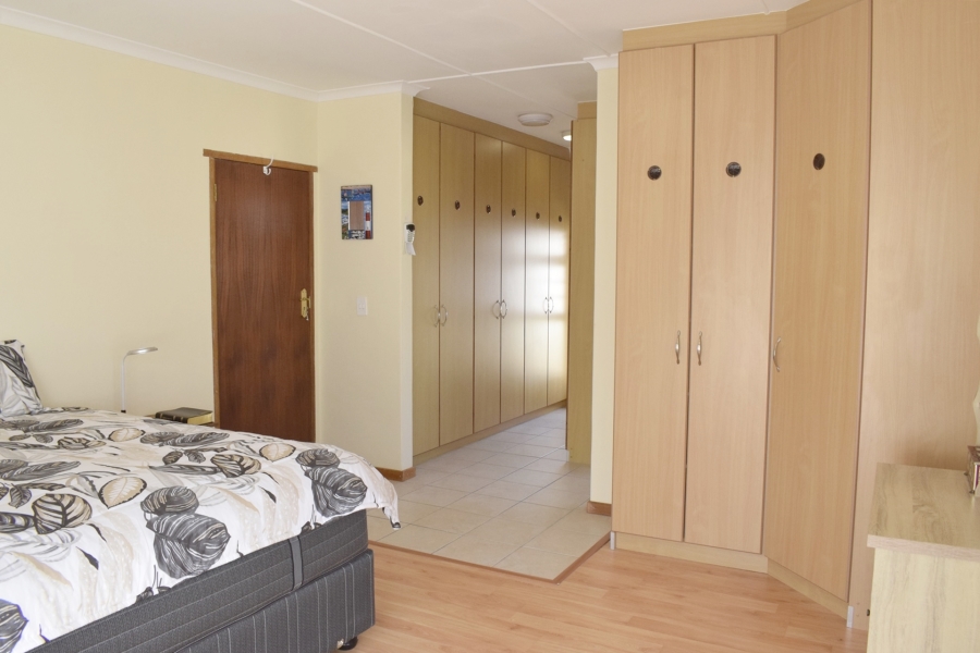 2 Bedroom Property for Sale in Struisbaai Western Cape